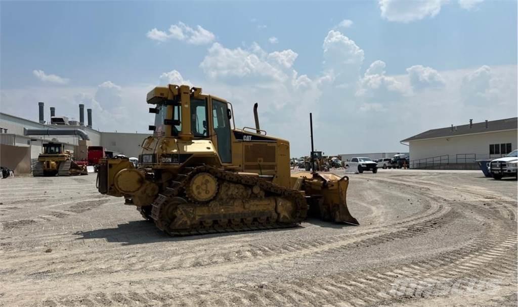 CAT D6N XL Pásové dozery