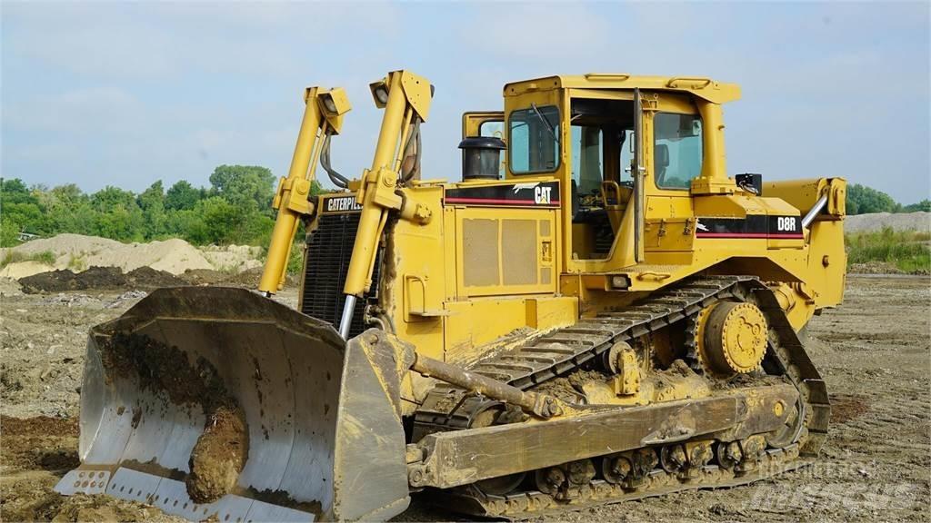 CAT D8R Pásové dozery