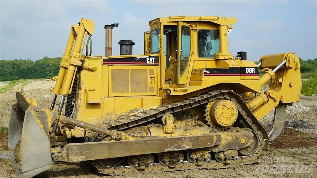 CAT D8R Pásové dozery