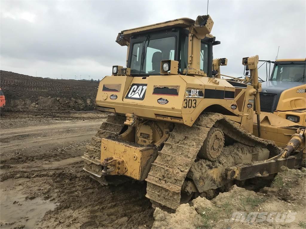CAT D8T Pásové dozery