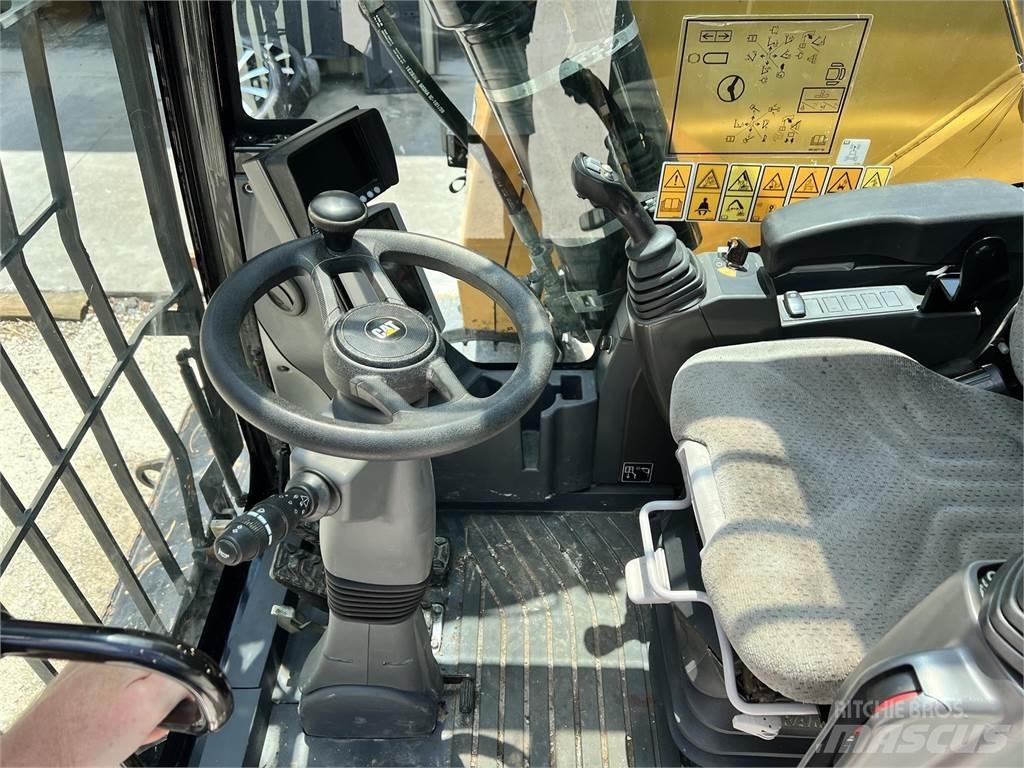 CAT MH3022 Stroje pro manipulaci s odpadem