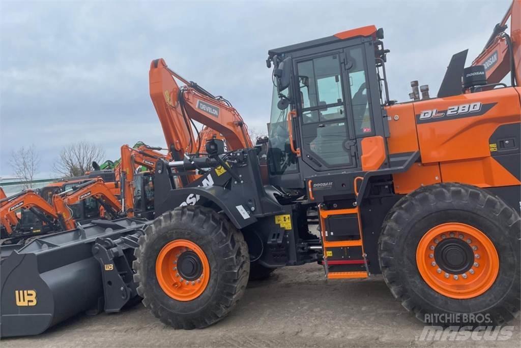 Develon DL280-7 Kolové nakladače