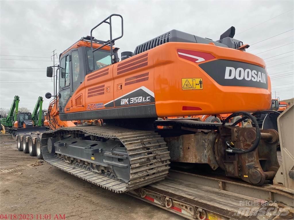 Develon DX350 LC-7 Pásová rýpadla