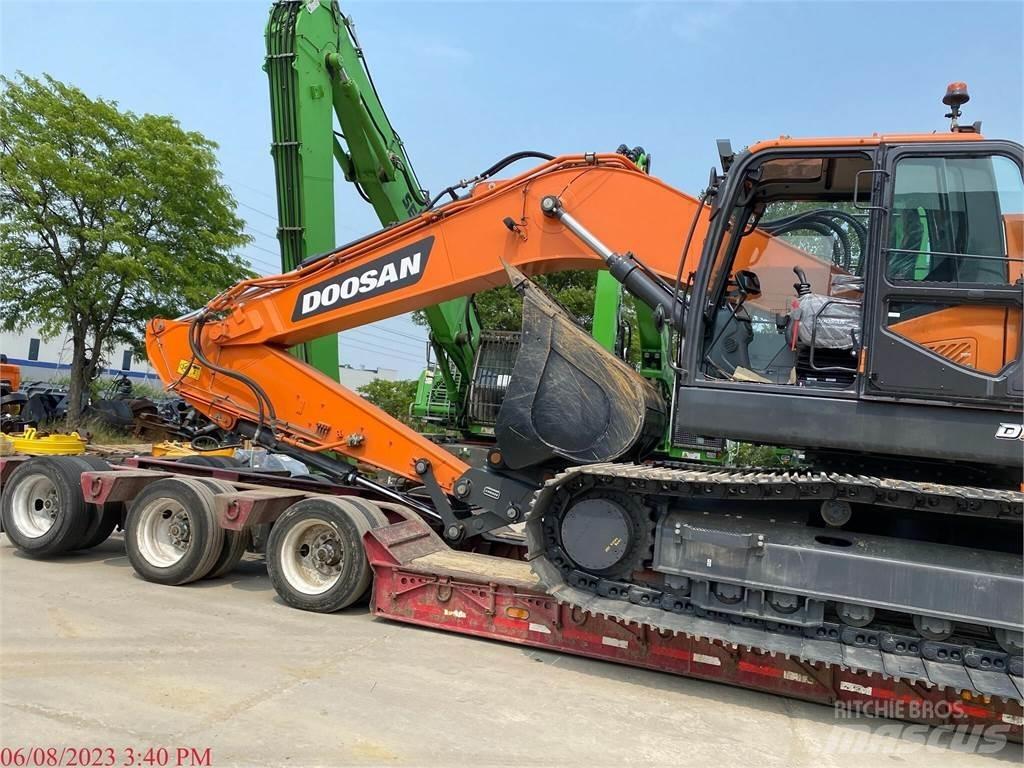 Develon DX350 LCR-7 Pásová rýpadla