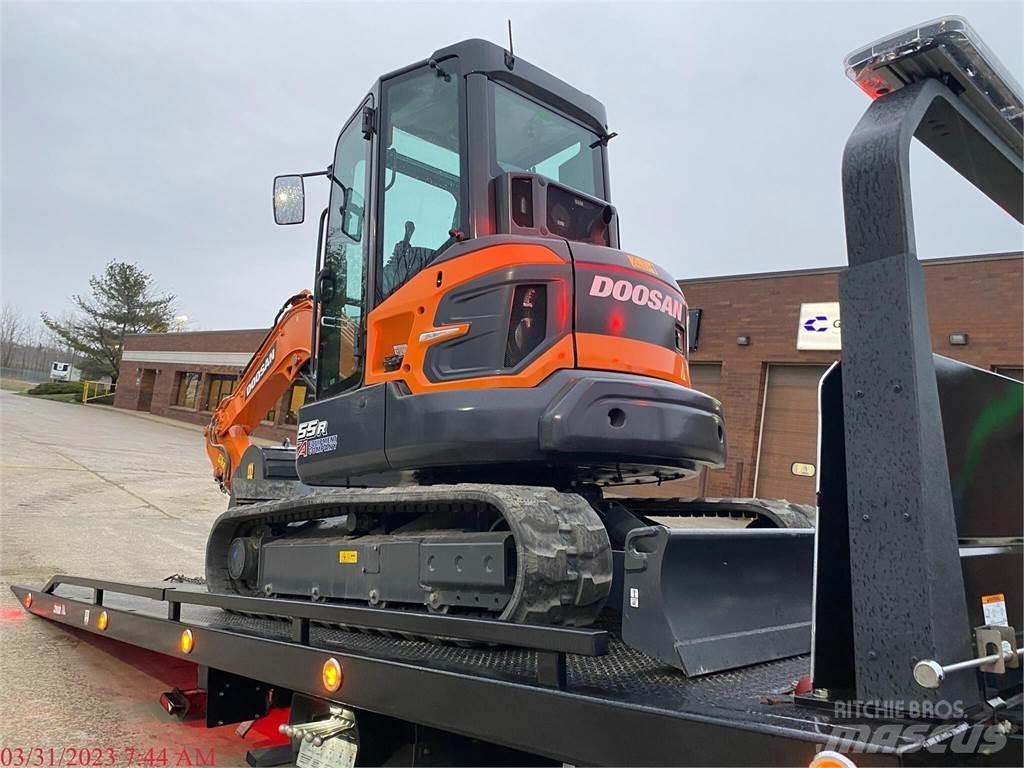 Develon DX55R-7 Mini rýpadla < 7t