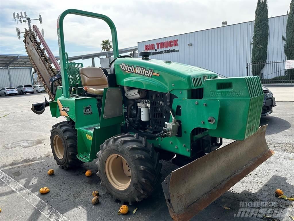 Ditch Witch RT45 Rýhovače