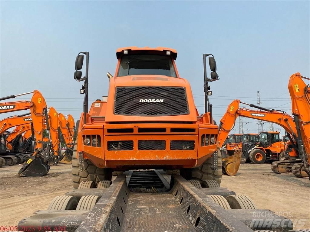 Doosan DA30-5 Kloubové dempry