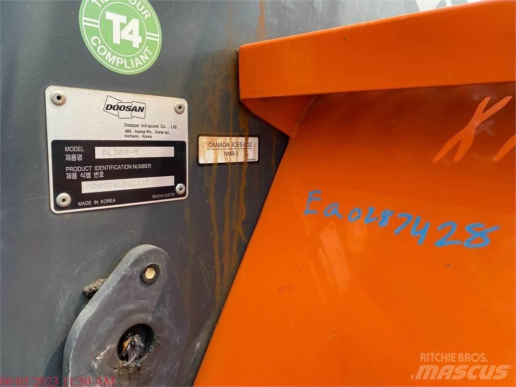 Doosan DL300-5 Kolové nakladače