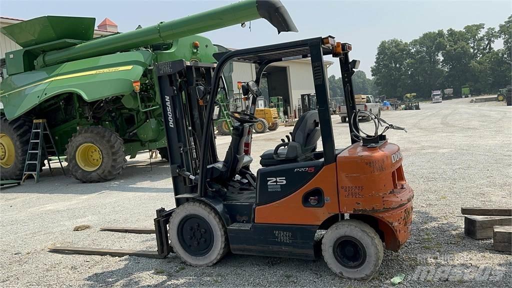 Doosan G25P-5 Další