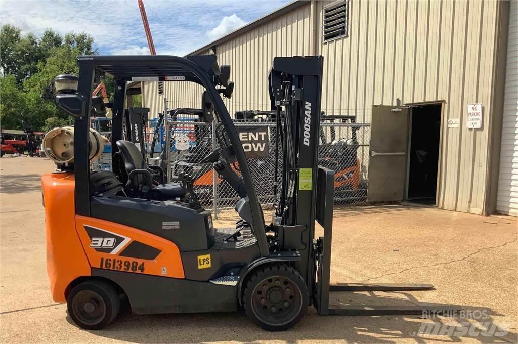 Doosan GC30S-9 Další