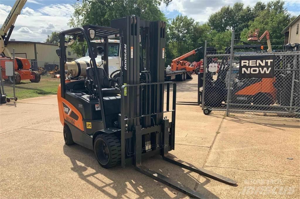 Doosan GC30S-9 Další