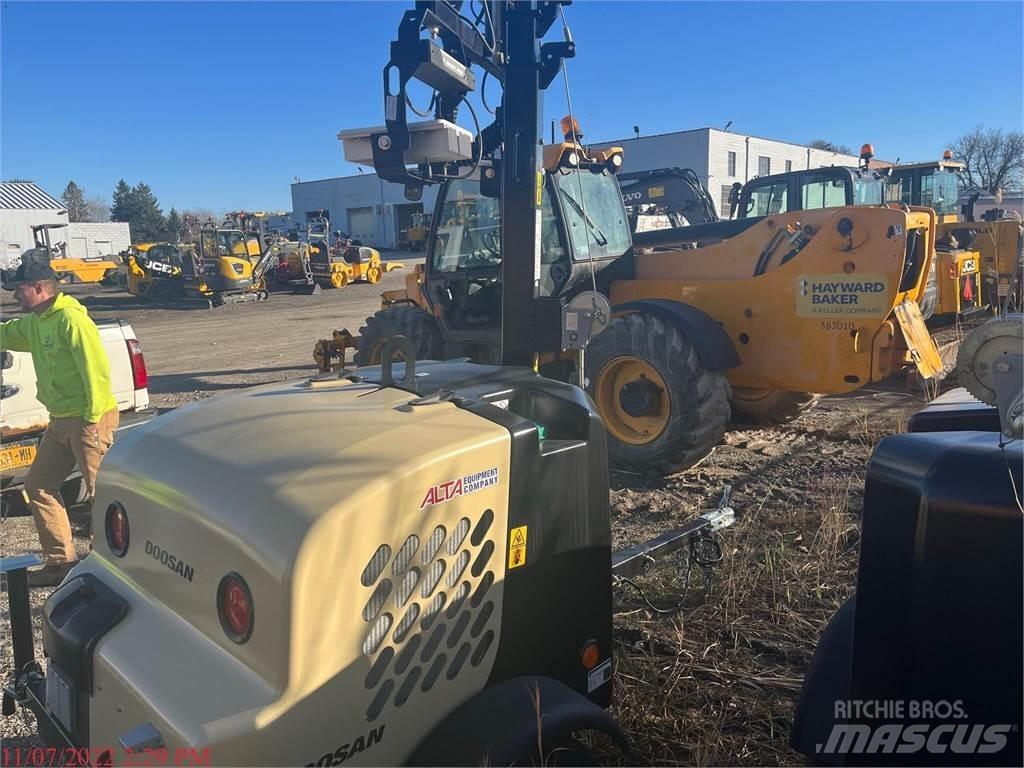 Doosan LCV6 Osvětlovací stožáry