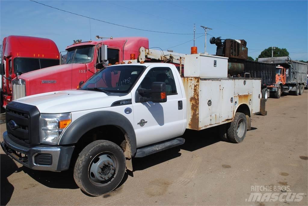 Ford F550 Komunální / Multi-užitková vozidla
