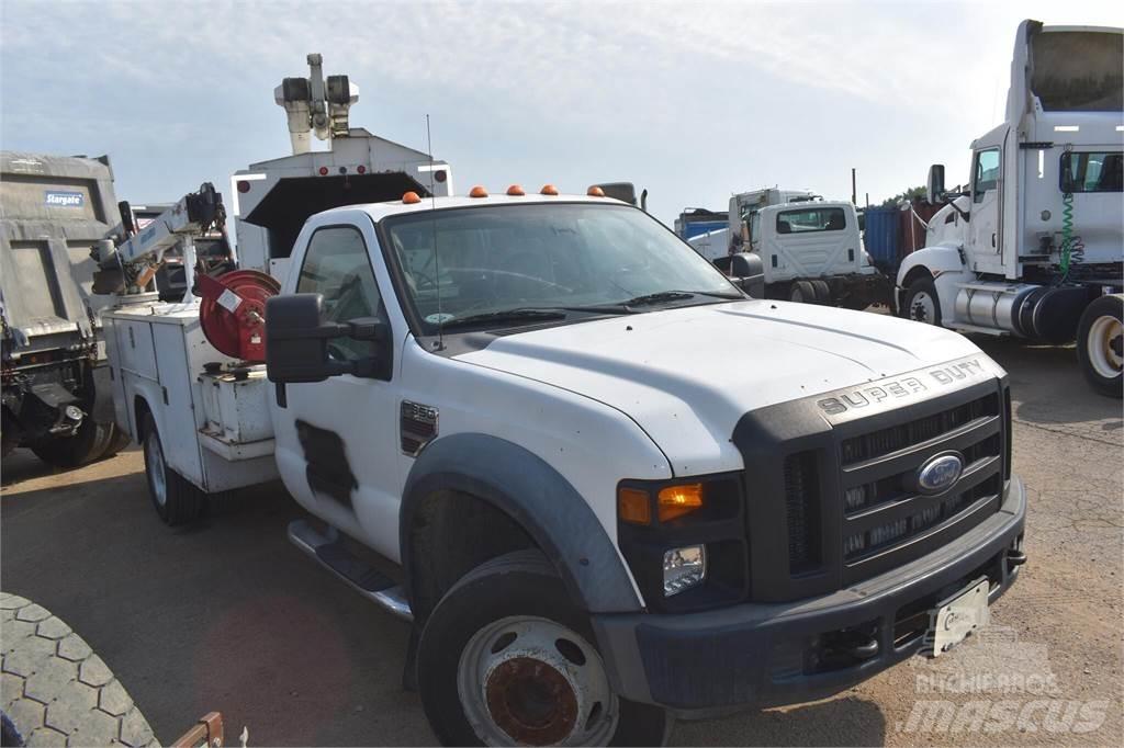 Ford F550 Komunální / Multi-užitková vozidla