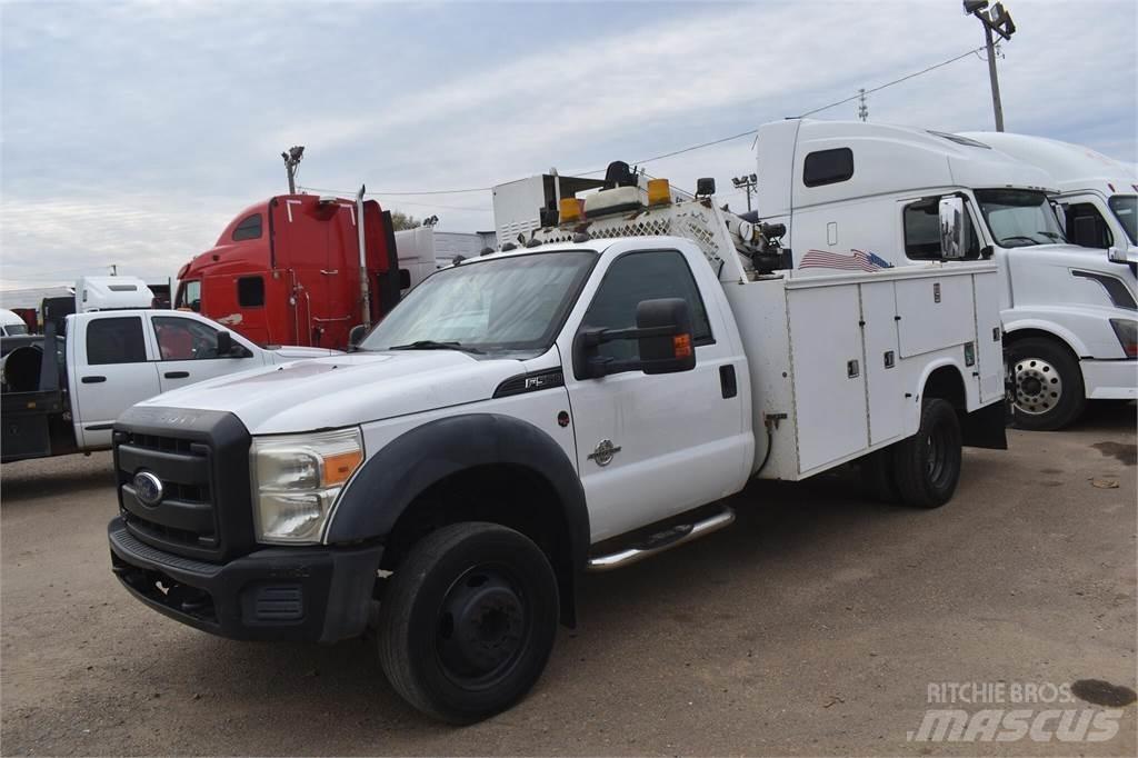 Ford F550 Komunální / Multi-užitková vozidla