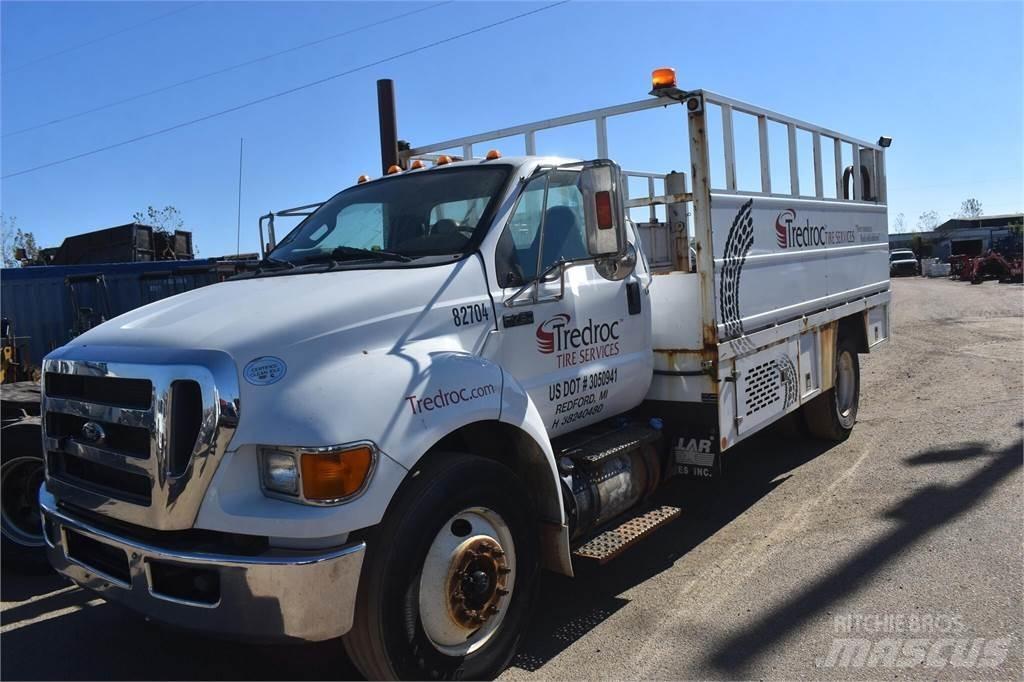 Ford F750 Komunální / Multi-užitková vozidla