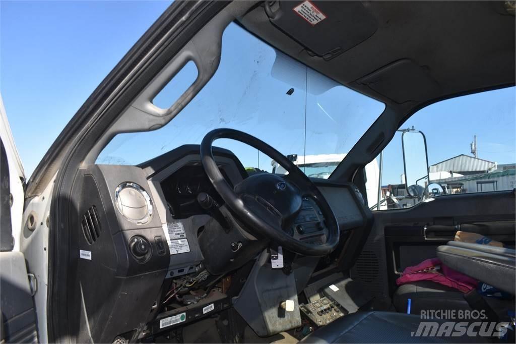 Ford F750 Komunální / Multi-užitková vozidla