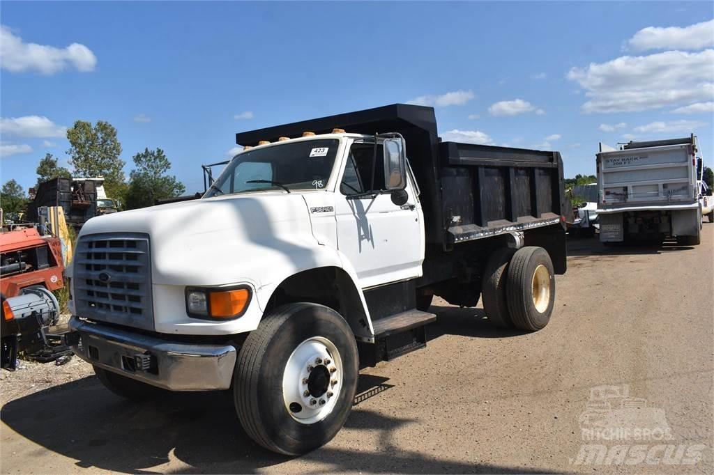 Ford F800 Sklápěče