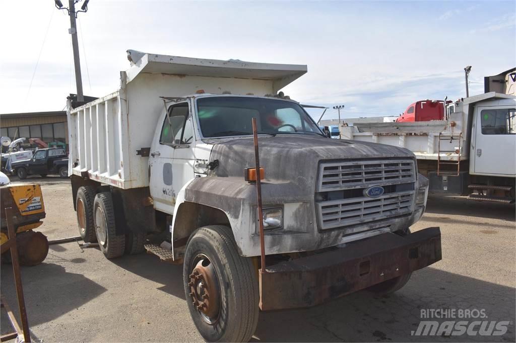 Ford F900 Sklápěče