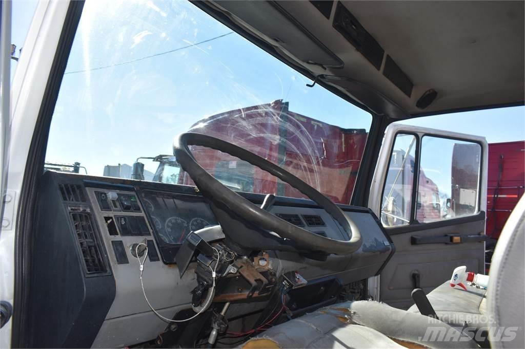 Freightliner FL60 Sklápěče