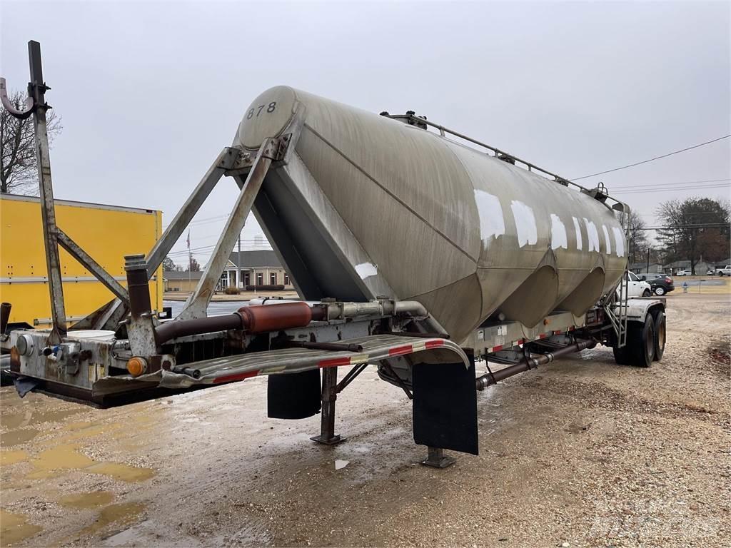 Fruehauf  Cisternové přívěsy