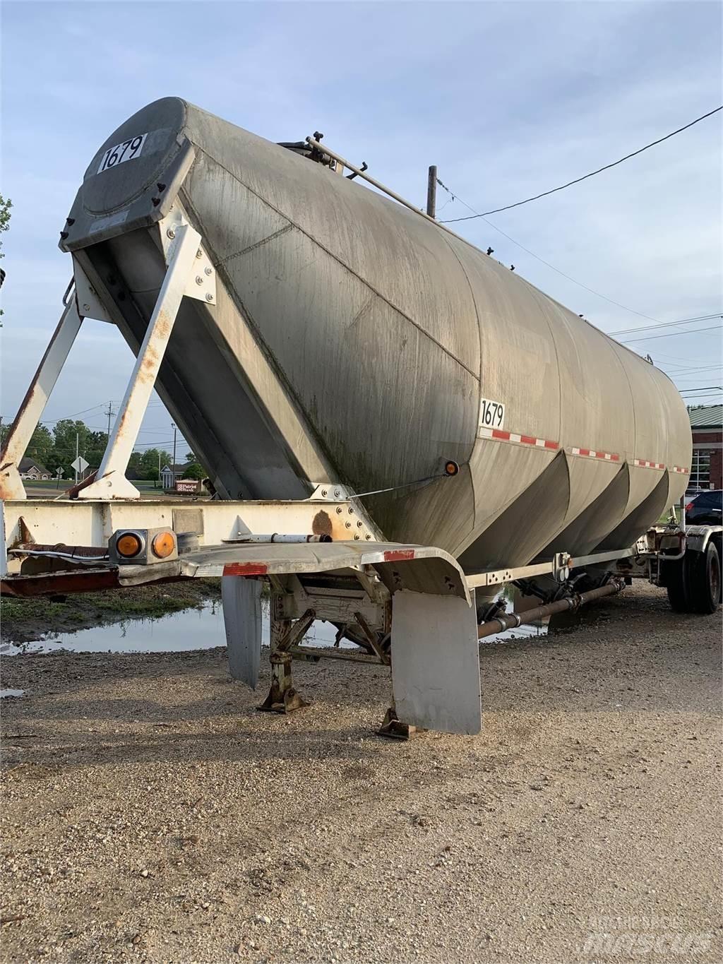 Fruehauf  Cisternové přívěsy