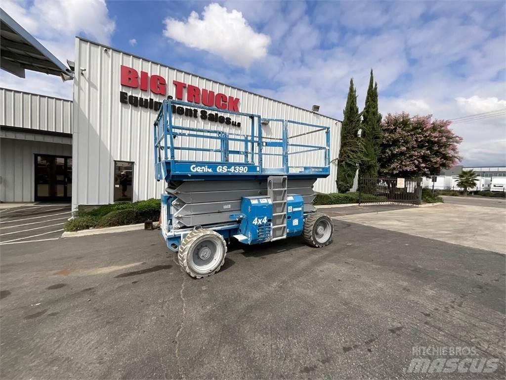 Genie GS4390RT Nůžková zvedací plošina