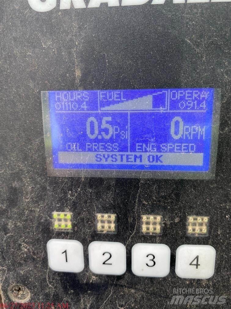 Gradall XL3300 V Kolová rýpadla