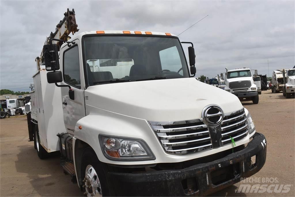 Hino 338 Komunální / Multi-užitková vozidla
