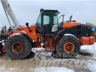 Hitachi ZW250-6 Kolové nakladače