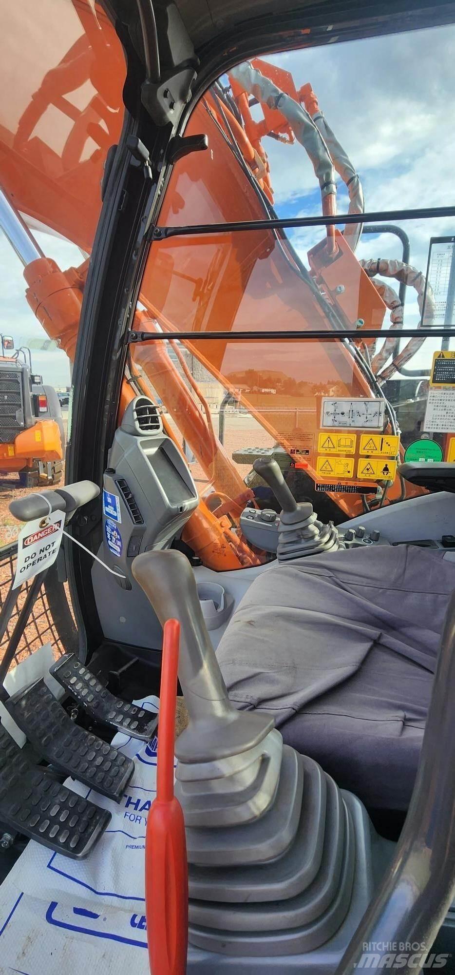 Hitachi ZX135US-6 Pásová rýpadla