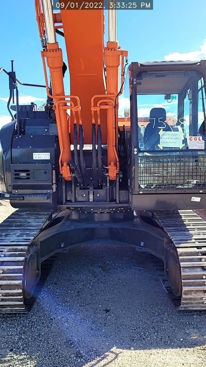 Hitachi ZX225US-6 Pásová rýpadla