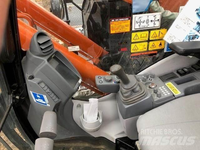 Hitachi ZX225USRK-6 Pásová rýpadla