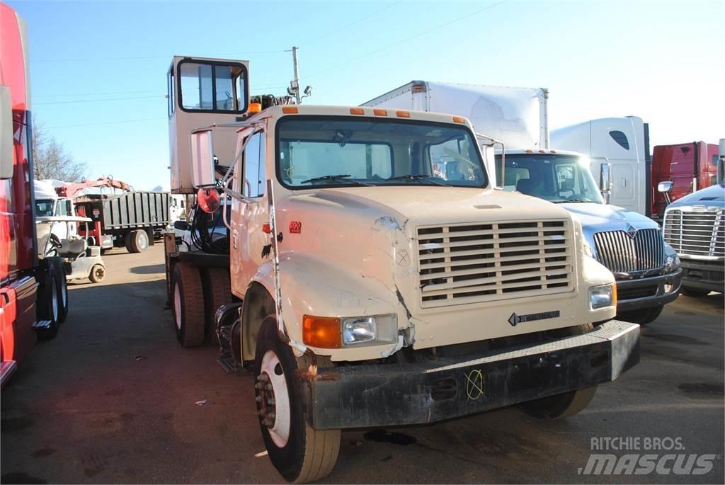 International 4700 Autojeřáby, hydraulické ruky