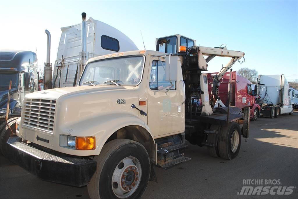 International 4700 Autojeřáby, hydraulické ruky