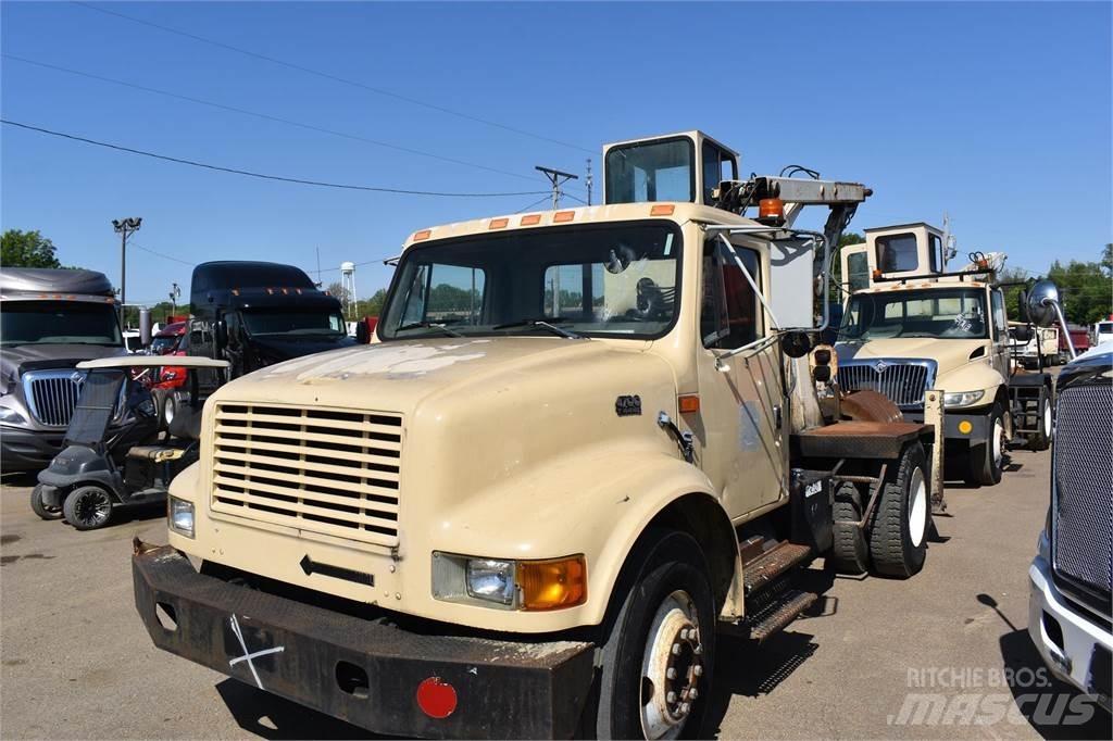 International 4700 Autojeřáby, hydraulické ruky