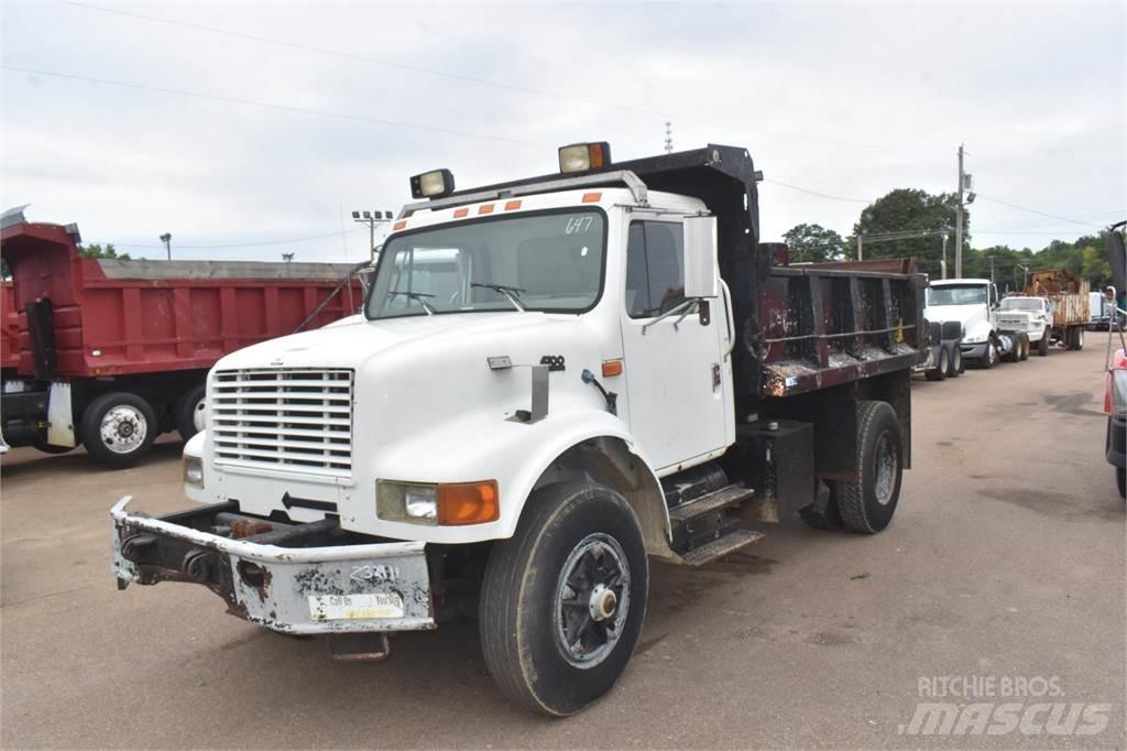 International 4700 Sklápěče