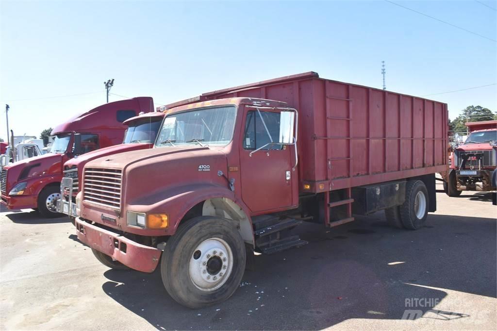 International 4700 Sklápěče