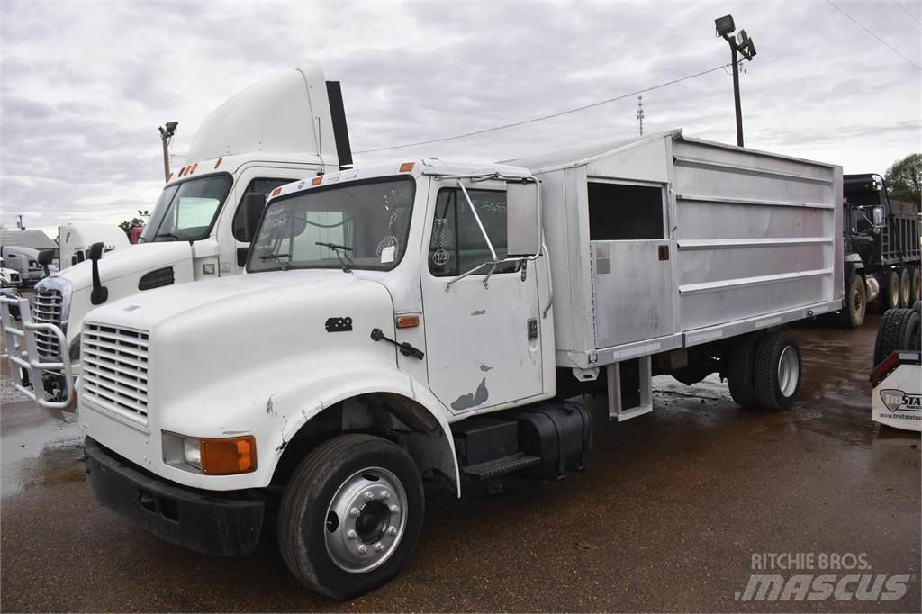 International 4700 Sklápěče