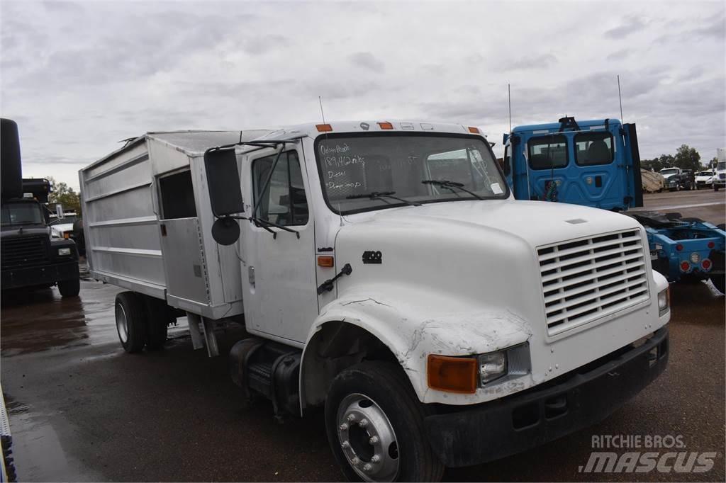 International 4700 Sklápěče
