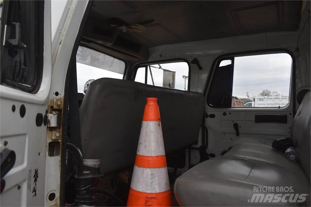International 4700 Komunální / Multi-užitková vozidla
