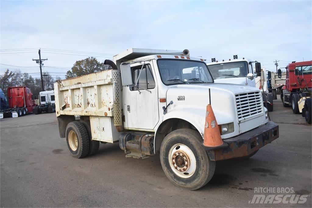 International 4700 Sklápěče