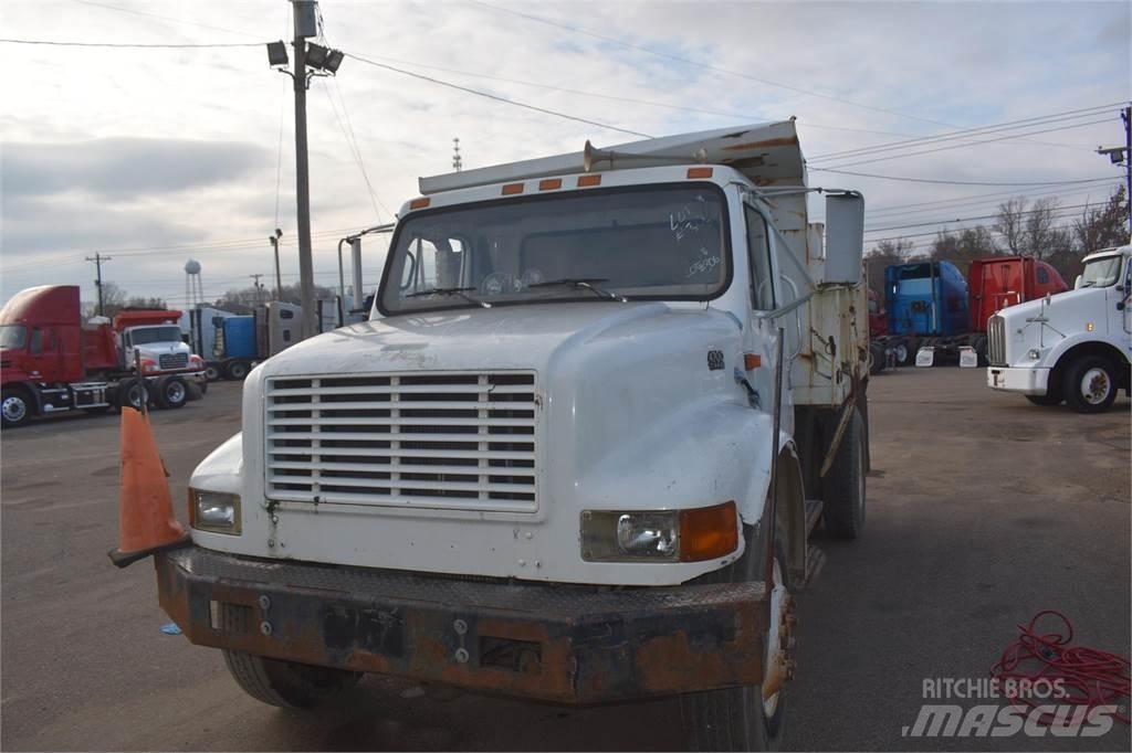 International 4700 Sklápěče