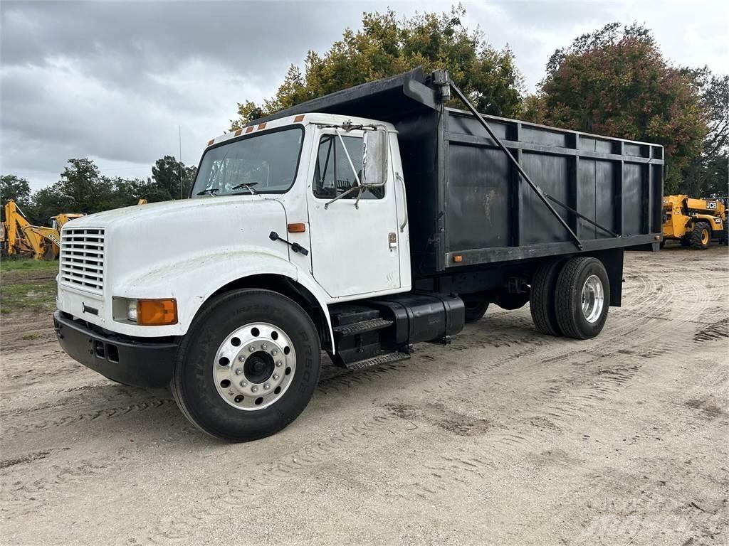 International 4700 Sklápěče