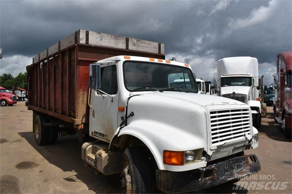International 4900 Sklápěče