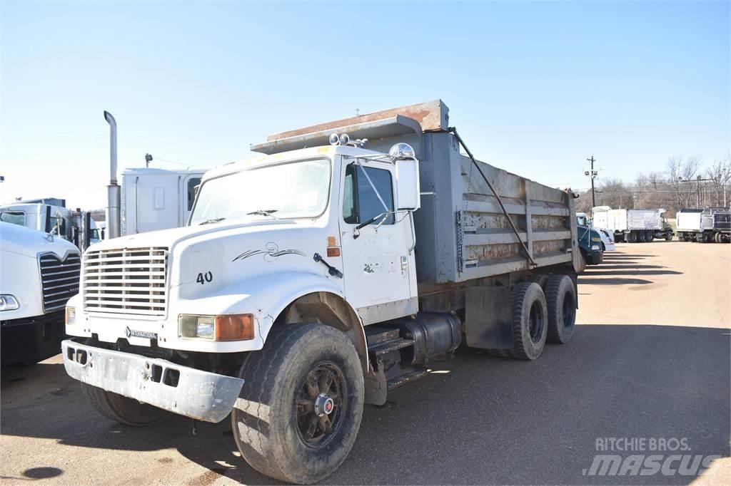 International 4900 Sklápěče