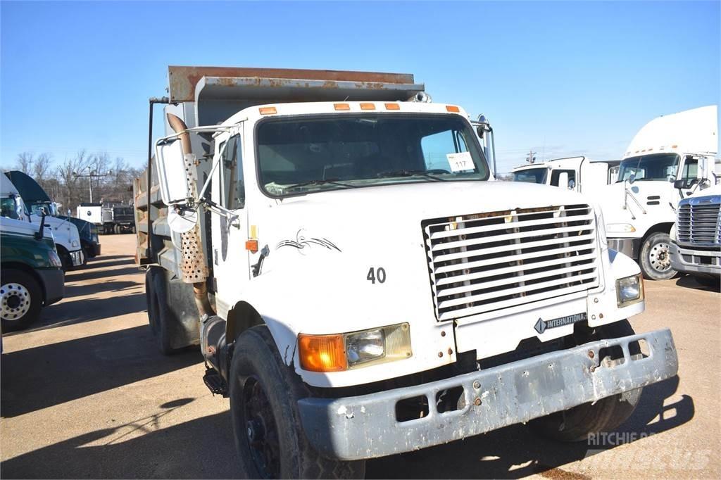 International 4900 Sklápěče