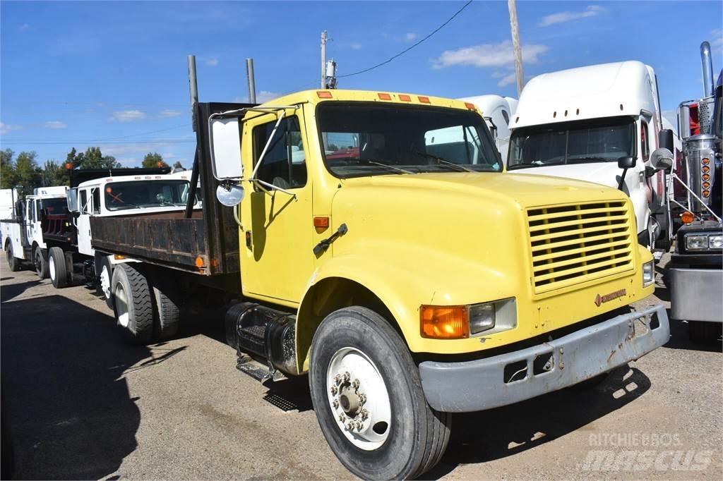 International 4900 Sklápěče