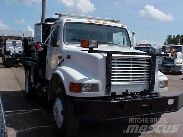 International 4900 Sklápěče