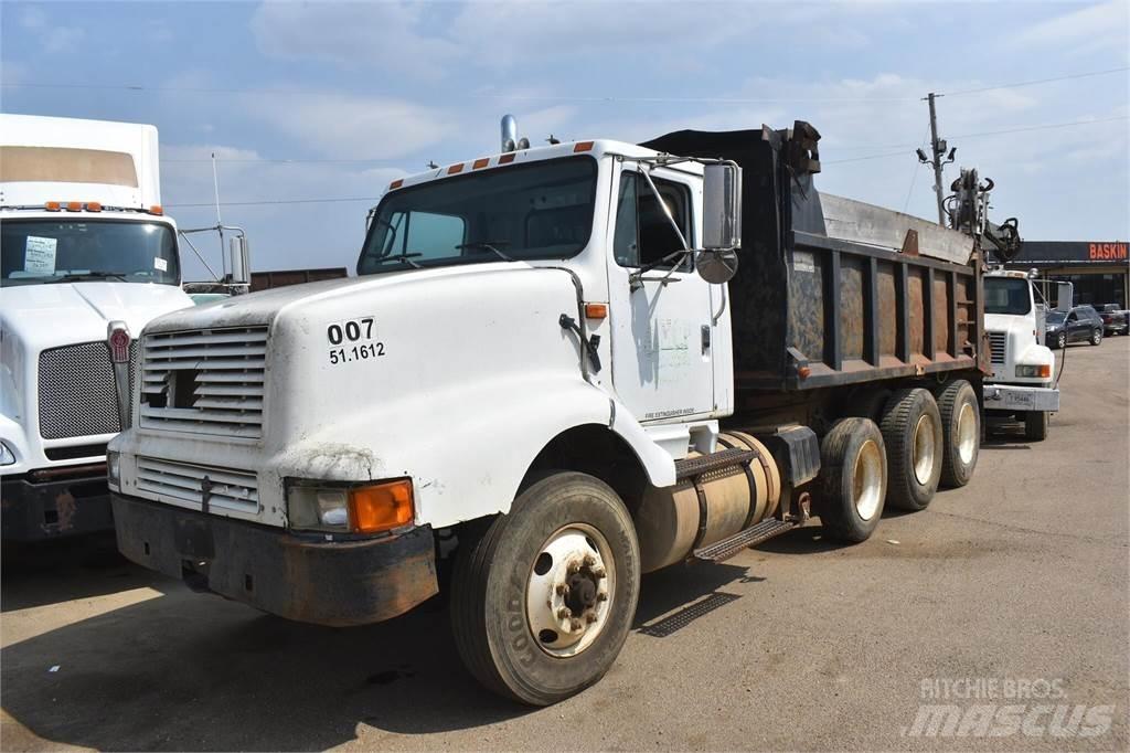 International 8200 Sklápěče